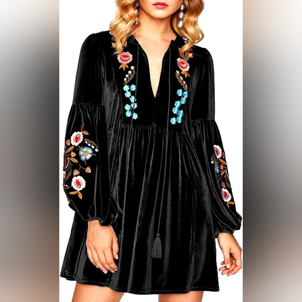 XL BOHEMIAM EMBROIDERED VELVET DRESS WITH SLEEVES & TASSLES (TAG: ROIII.NET)